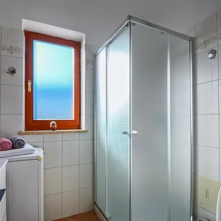 Apartments Macuka 4- 400M From The Beach Премантура